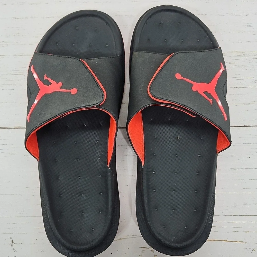 Jordan RCVR Slides Mens 12 Black‎ Red Sandals Logo Solarsoft Comfort 558888-4019